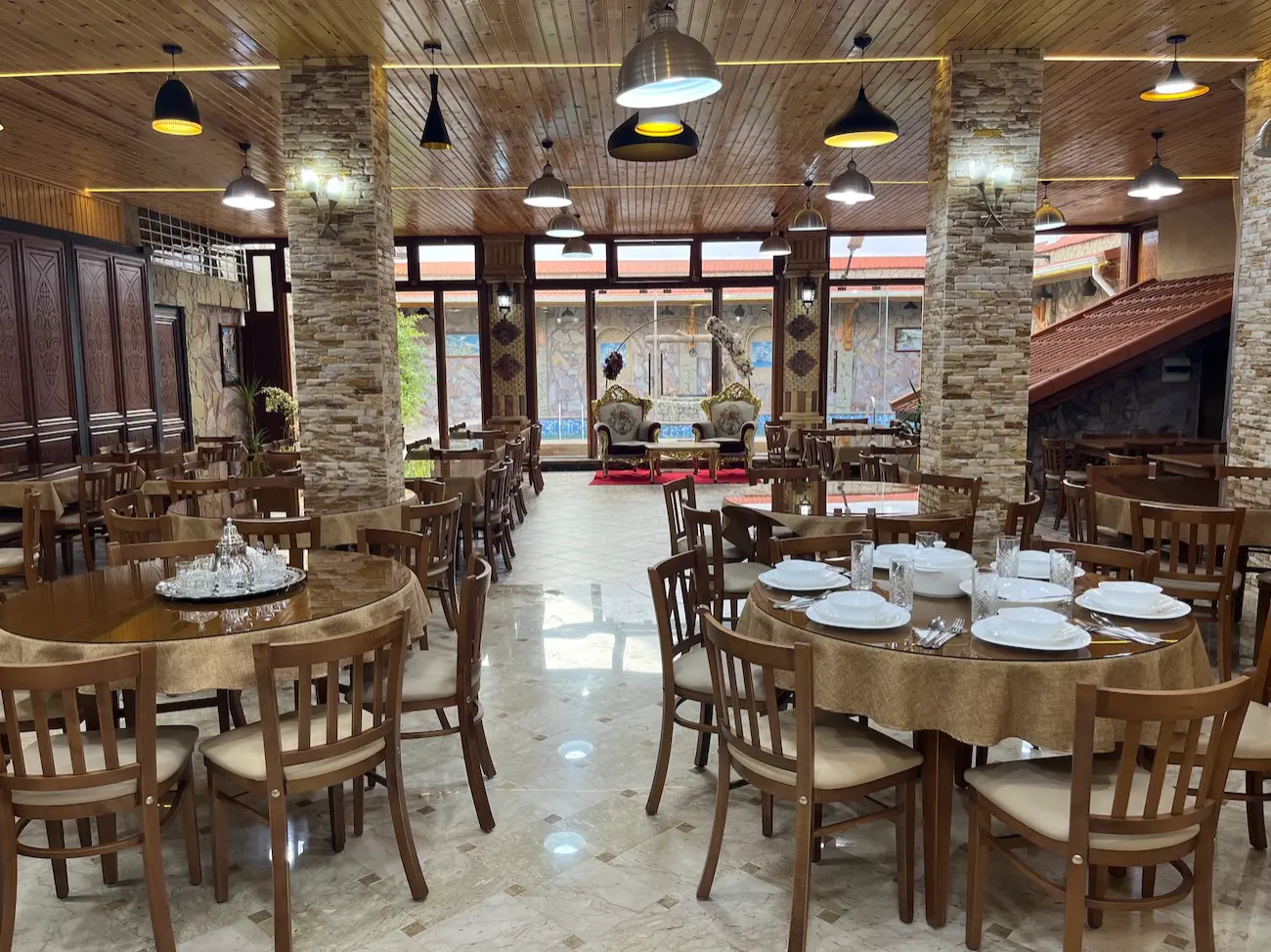 La salle de dîner Beluga 5